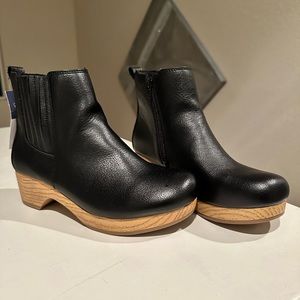 NEW Universal Threads Black boots size 81/2